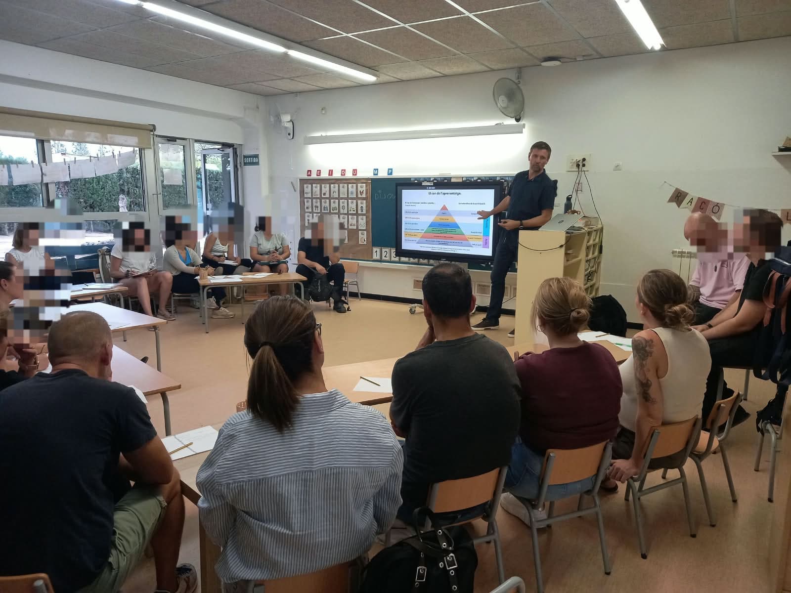 Reunions inici de curs 2026 - 2027 “20 anys fent escola. Construïm, compartim i arrelem”